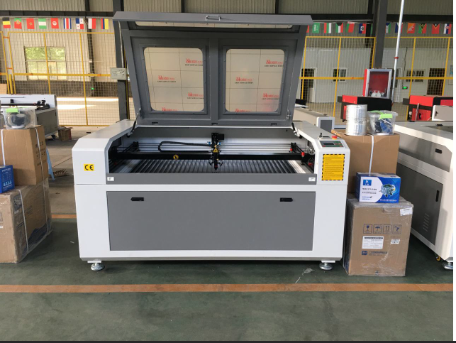 1390 LASER ENGRAVING CUTTING MACHINE